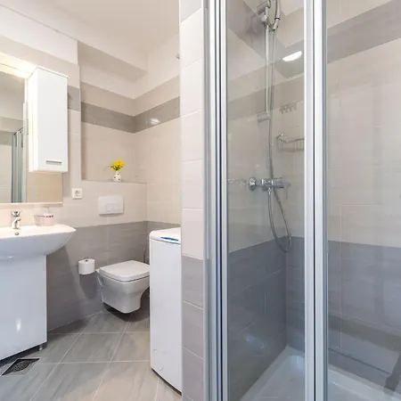 Rilovic - A3 By Interhome Daire *